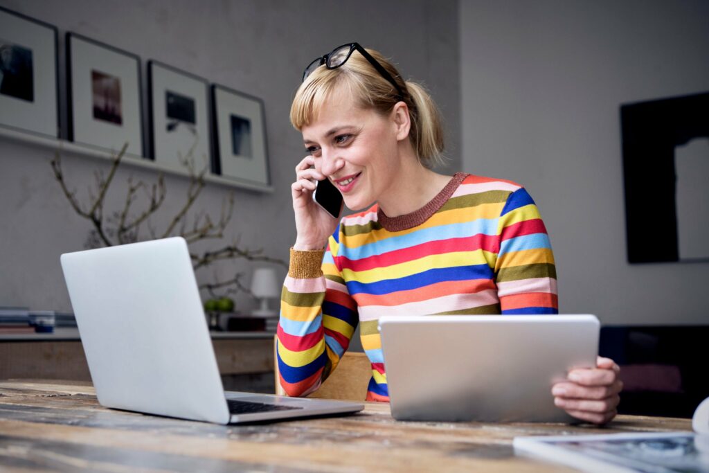 Simultaneous meetings, external mics, and multiple laptops: some workers get creative to secretly juggle two full-time jobs.