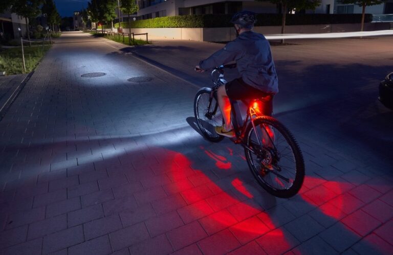 Battery bike lighting test 2022: Stiftung Warentest winner and recommendations