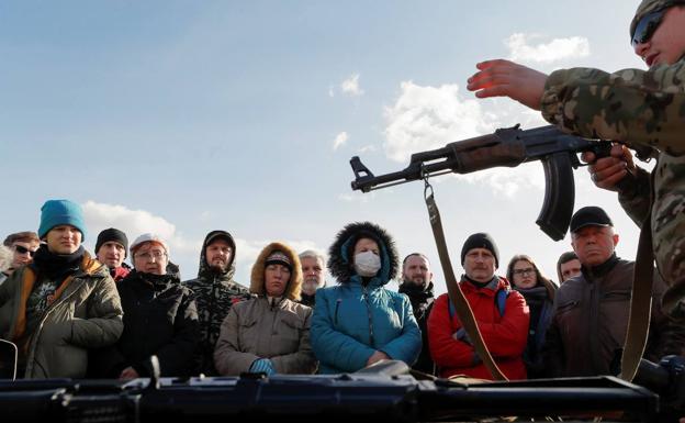 Kiev calls on the Ukrainians to take up arms