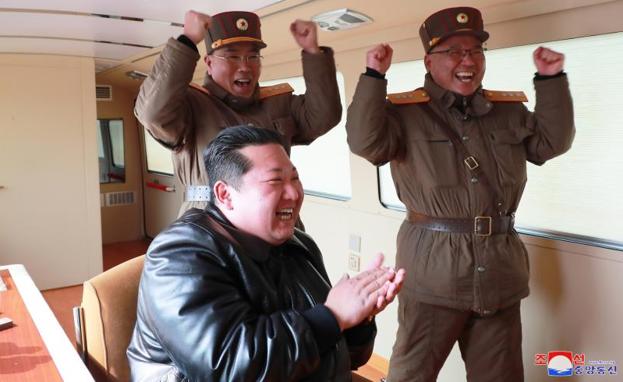 North Korea fires its first intercontinental missile since 2017 and buries the dialogue with the US