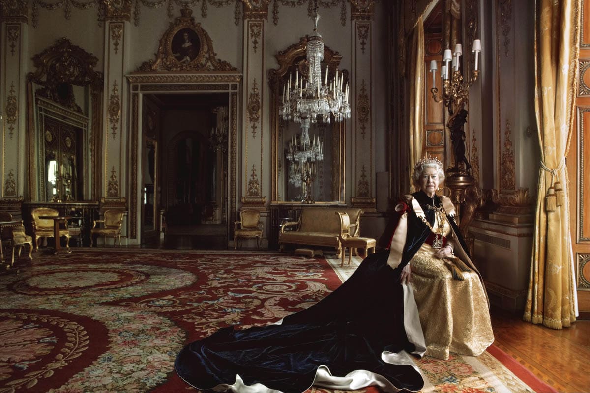 Queen of England portrayed by Leibovitz