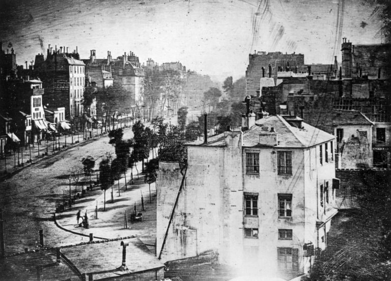 Daguerreotype and Calotype: the Beginnings of Photography