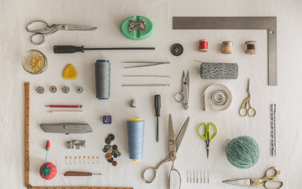 knolling of sewing elements