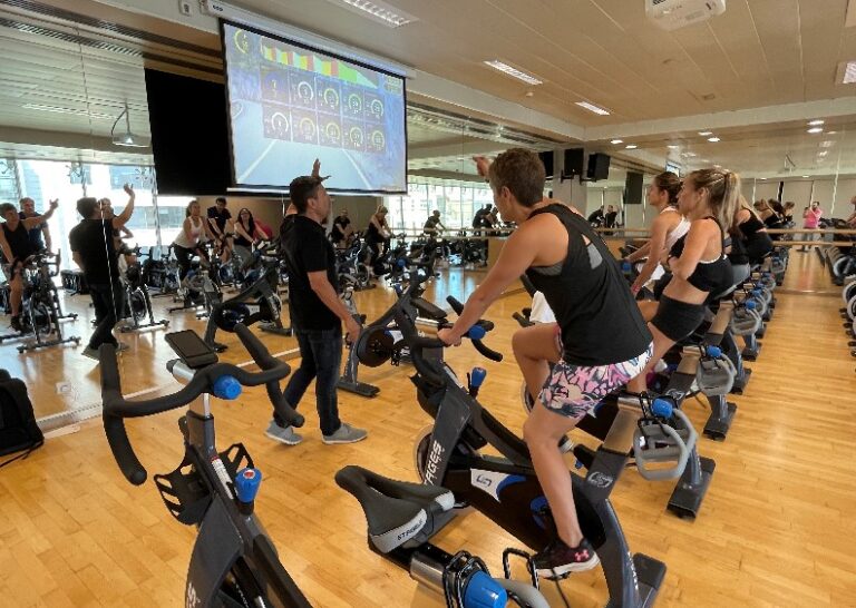 Women’s Arsenal launches the new Crosscycle activity developed together with Fit4Life