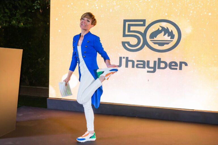 J’hayber celebrates 50 years of experience surrounded by its entire sales team