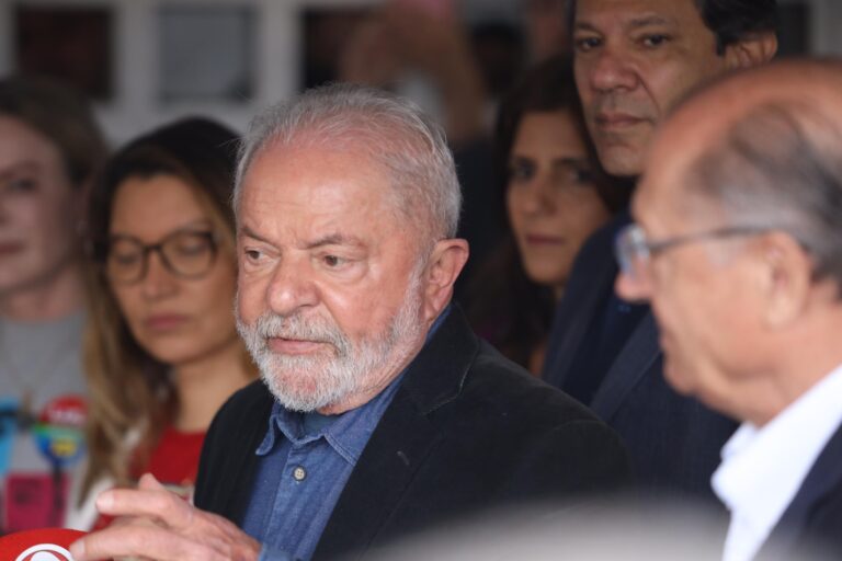 “Our first objective is to reduce abstention”, says Lula